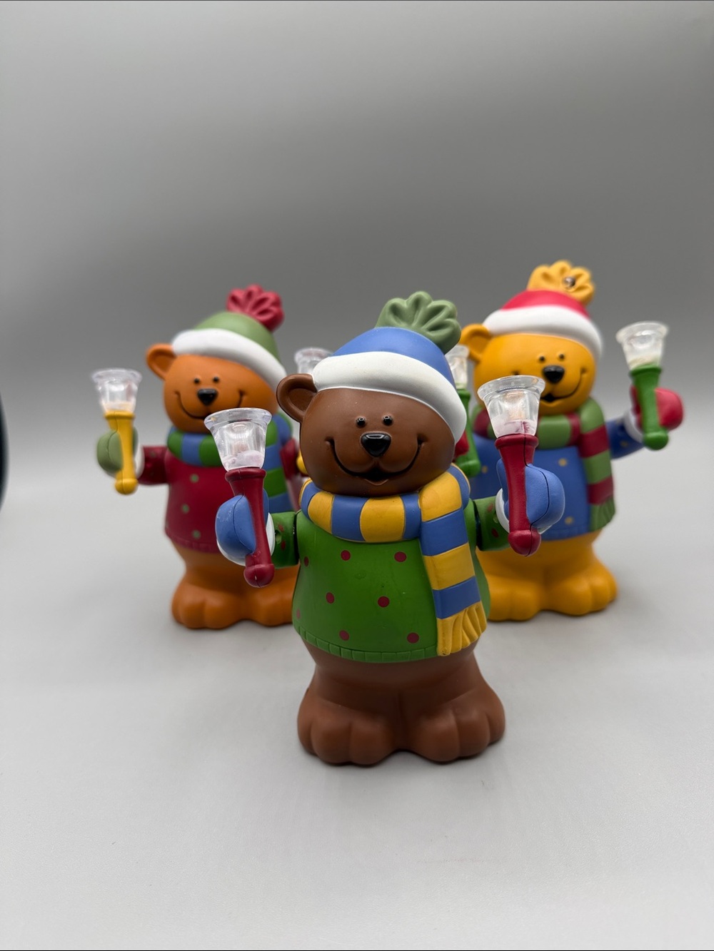 2005 Avon Holiday Bear Band Animated Battery Operated